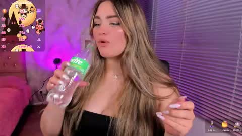 Snapshot of luna_volk chatting on October 22, 4:02 am Luna online show from October 22, 4:02 am