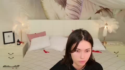 Luna online show from April 4, 8:06 pm