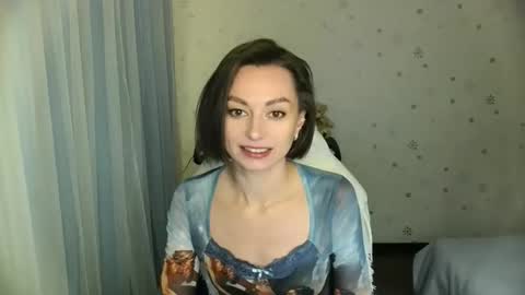 lunaa_bluee online show from January 19, 12:03 am