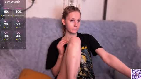 Snapshot of lunacyy chatting on October 24, 3:52 pm Britney online show from October 24, 3:52 pm