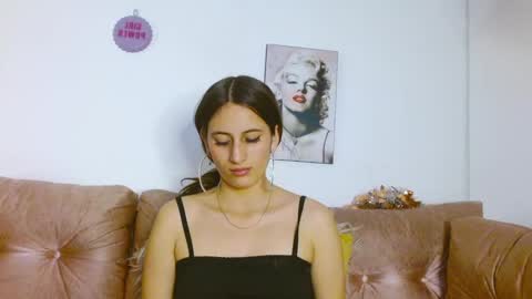 Snapshot of lunaembercs chatting on January 11, 1:06 am Luna online show from January 11, 1:06 am