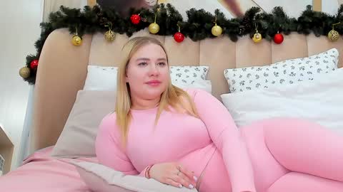 LunaHouston online show from January 17, 1:57 am