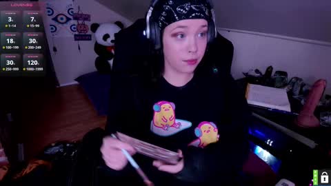 Snapshot of lunalaneee chatting on October 24, 5:04 am Luna online show from October 24, 5:04 am