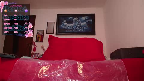 Snapshot of lunalatinacoo chatting on October 5, 10:13 am LUNA online show from October 5, 10:13 am