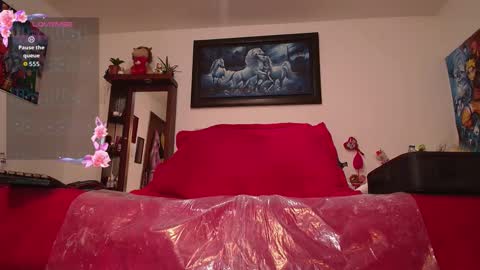 Snapshot of lunalatinacoo chatting on October 31, 4:24 am LUNA online show from October 31, 4:24 am