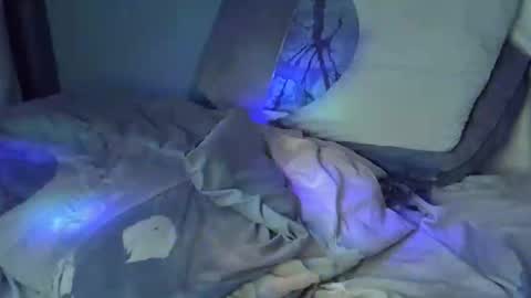 lunalove22_ online show from January 8, 7:38 pm