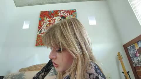 Billie Bubbles online show from November 5, 7:30 am