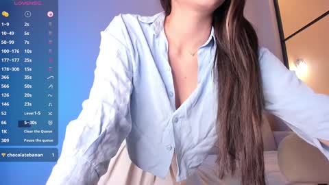 Aisha online show from December 8, 10:19 am