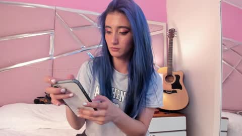 Luna Page online show from January 27, 4:22 pm