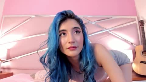 Luna Page online show from February 25, 2:33 pm
