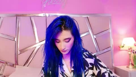 Luna Page online show from September 23, 9:40 pm