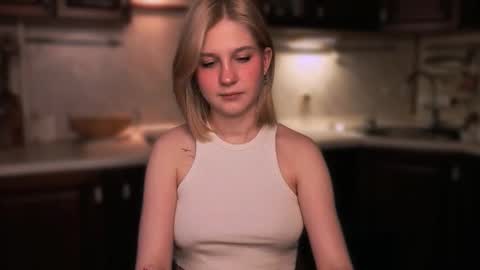 Lunar Mira online show from November 21, 12:15 pm