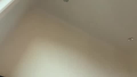 lunarose17 online show from January 6, 6:55 pm