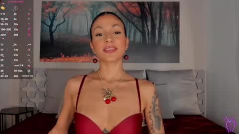 Luna Ruso  online show from February 12, 8:40 pm