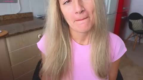 Snapshot of lunary_mix chatting on November 20, 10:48 am Luna online show from November 20, 10:48 am