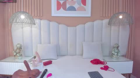 Luna online show from February 10, 11:03 am