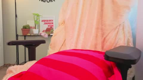 Kate online show from May 17, 10:00 am