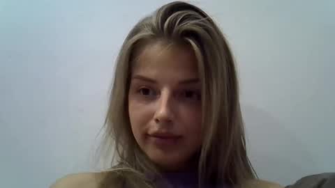Luna  online show from September 27, 8:36 pm