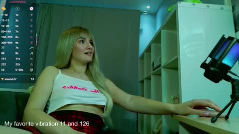 Snapshot of lunaxloverx chatting on October 2, 3:19 pm LunaXLoverx online show from October 2, 3:19 pm