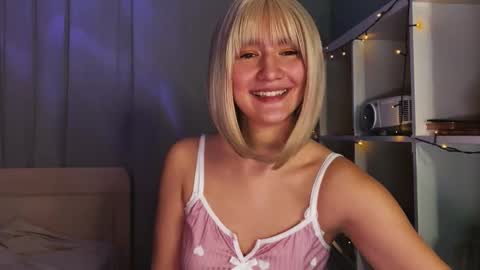 LunaXLoverx online show from December 4, 3:21 pm