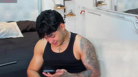 Snapshot of lunay_xtreemboy chatting on November 21, 12:21 am Lunay online show from November 21, 12:21 am