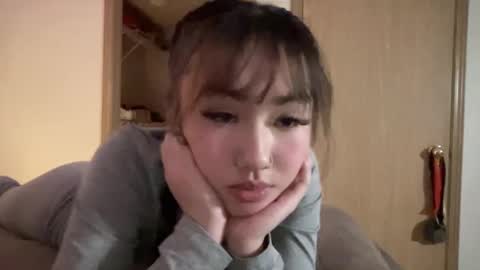 Snapshot of lunazone chatting on December 18, 4:31 am Lunadreams online show from December 18, 4:31 am