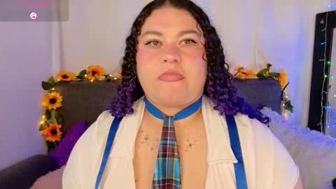 L U N I T A  online show from January 11, 2:38 am