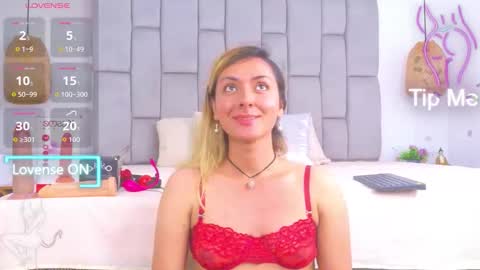 lunitadiva online show from October 18, 1:56 pm