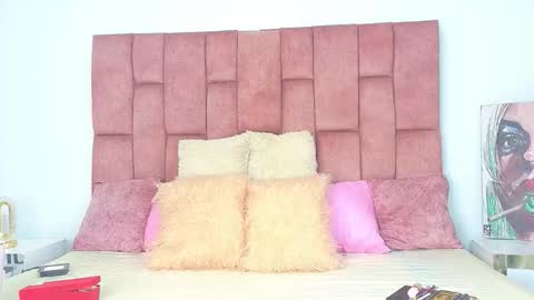 lunitadiva online show from November 12, 1:33 pm