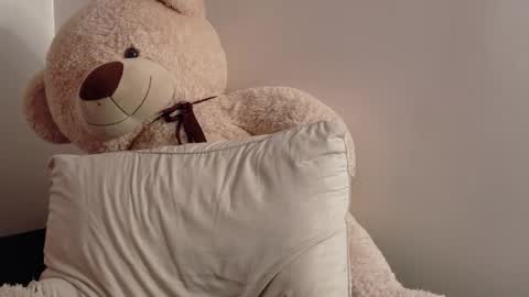 Snapshot of lunnaa1_ chatting on November 7, 4:23 am Luna online show from November 7, 4:23 am