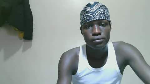 Snapshot of luoislove chatting on October 31, 8:21 pm luoislove online show from October 31, 8:21 pm