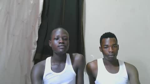 Snapshot of luoislove chatting on November 25, 4:23 am luoislove online show from November 25, 4:23 am