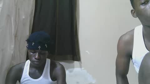 Snapshot of luoislove chatting on November 26, 8:21 pm luoislove online show from November 26, 8:21 pm