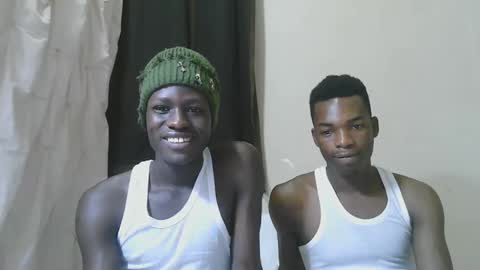 Snapshot of luoislove chatting on November 27, 11:56 am luoislove online show from November 27, 11:56 am