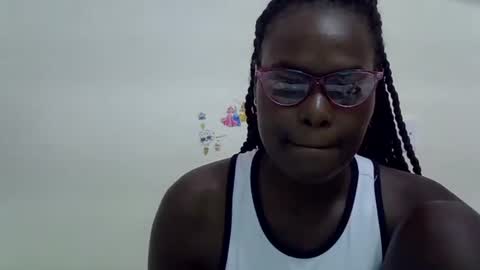 Snapshot of lupitah_ chatting on March 3, 8:43 pm sweet girl online show from March 3, 8:43 pm