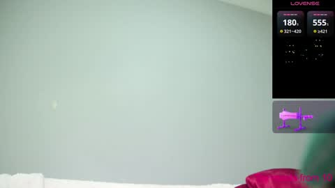 Snapshot of lusciouslipsxx chatting on January 5, 9:59 am lusciouslipsxx online show from January 5, 9:59 am