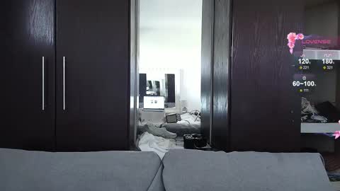 lusciouslipsxx online show from March 24, 7:35 am