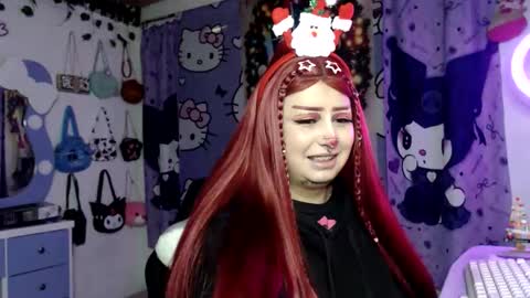 Snapshot of lussyevans_ chatting on December 15, 6:28 am lussyevans_ online show from December 15, 6:28 am