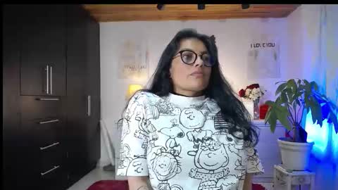 Snapshot of lust_mom chatting on September 20, 11:39 pm Angela 3 online show from September 20, 11:39 pm