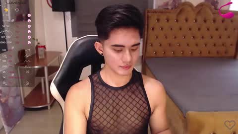 Snapshot of lustdesirex19 chatting on February 21, 5:02 am David online show from February 21, 5:02 am