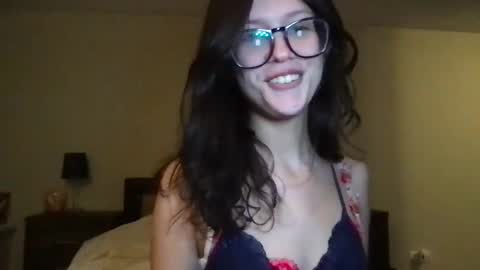 Snapshot of lustfullivxo chatting on March 1, 4:26 am Liv 3 online show from March 1, 4:26 am