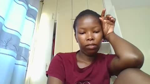 Snapshot of lustrousnerd chatting on November 4, 3:49 am Noreh online show from November 4, 3:49 am