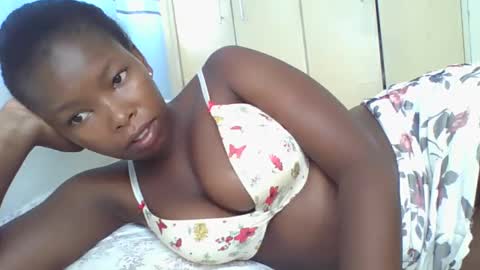 Snapshot of lustrousnerd chatting on November 27, 4:14 am Noreh online show from November 27, 4:14 am