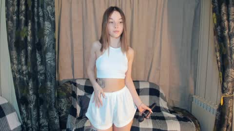 Snapshot of lusty_miss_di chatting on January 22, 7:24 pm Isabel online show from January 22, 7:24 pm