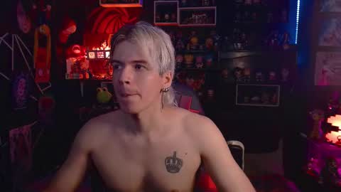 Snapshot of lustymatt chatting on October 6, 5:27 am lustymatt online show from October 6, 5:27 am