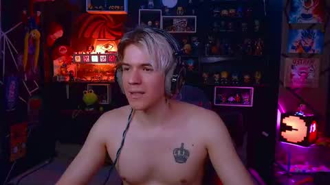 Snapshot of lustymatt chatting on November 16, 1:00 am lustymatt online show from November 16, 1:00 am