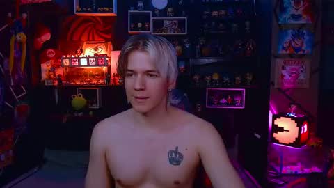 Snapshot of lustymatt chatting on November 20, 1:06 am lustymatt online show from November 20, 1:06 am