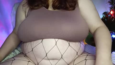 Snapshot of lustymuse chatting on December 18, 1:55 am Lustymuse online show from December 18, 1:55 am