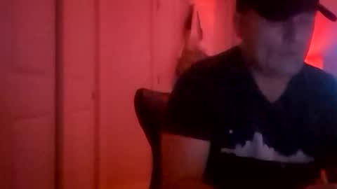 Snapshot of luv2toknstrok chatting on December 19, 5:53 pm Luv2tokNstrok online show from December 19, 5:53 pm