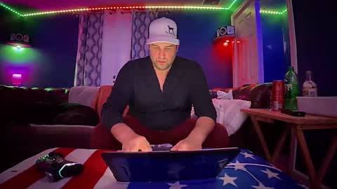 Snapshot of luv2watch1980 chatting on November 11, 9:48 pm luv2watch1980 online show from November 11, 9:48 pm